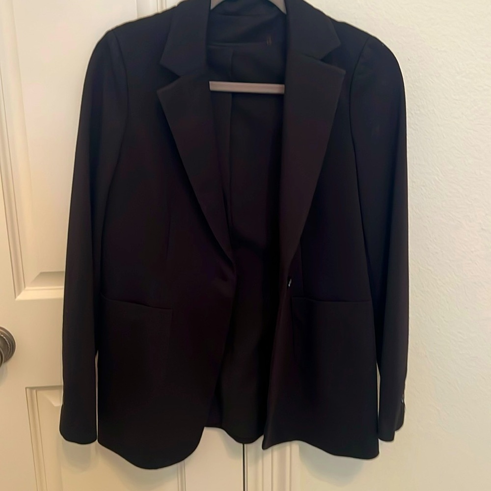 Black Ecru jacket. Size 6.  Perfect condition.